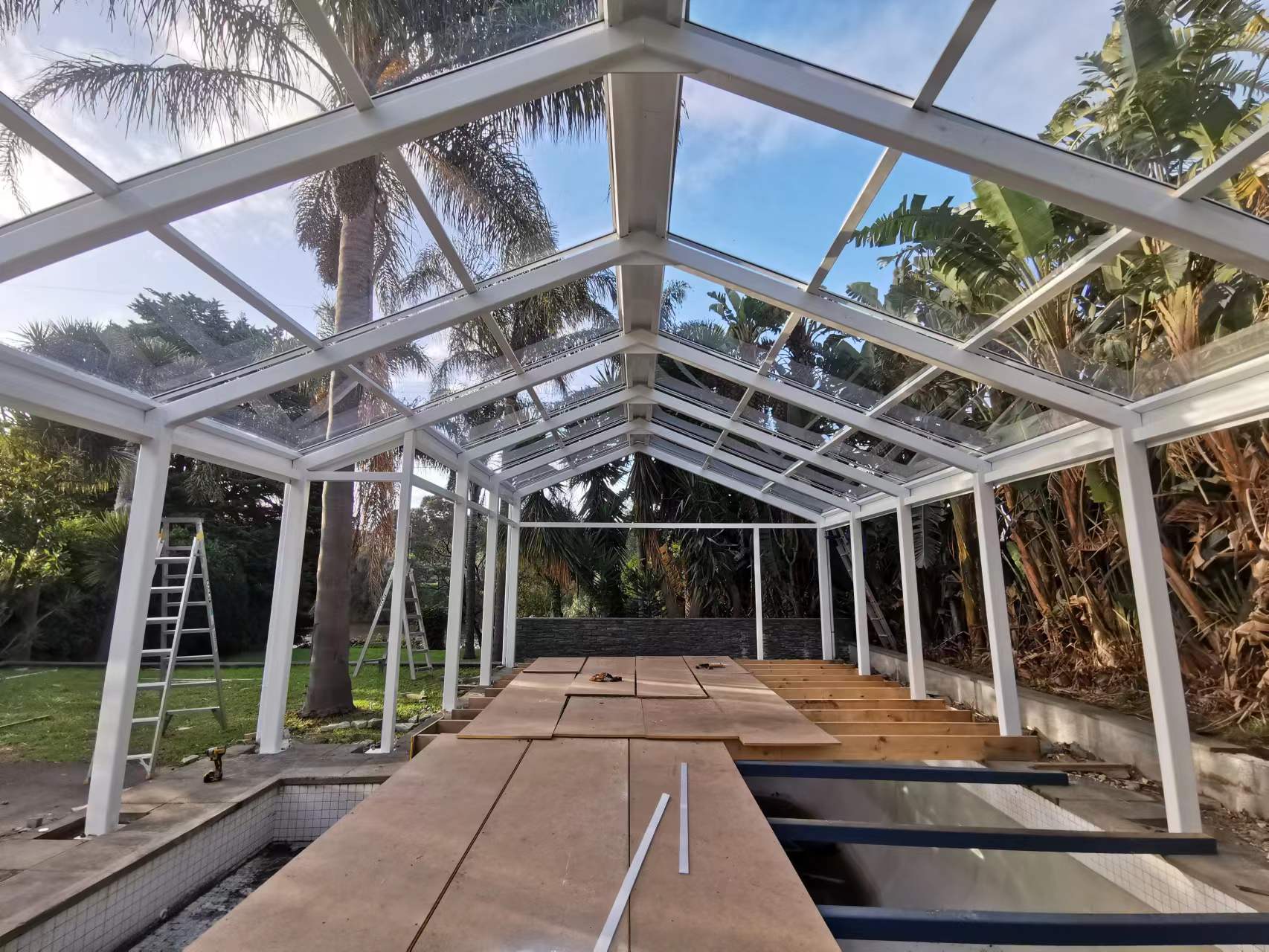 Polycarbonate Pigments for Industrial Protective Panels