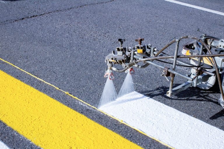 Road marking pigments for thermoplastic coatings
